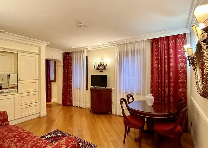 Torre Dell'OrologioAlbergo